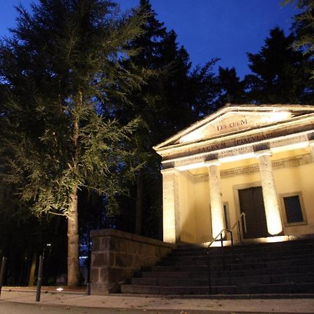 Hotel Le Comty Feurs Экстерьер фото