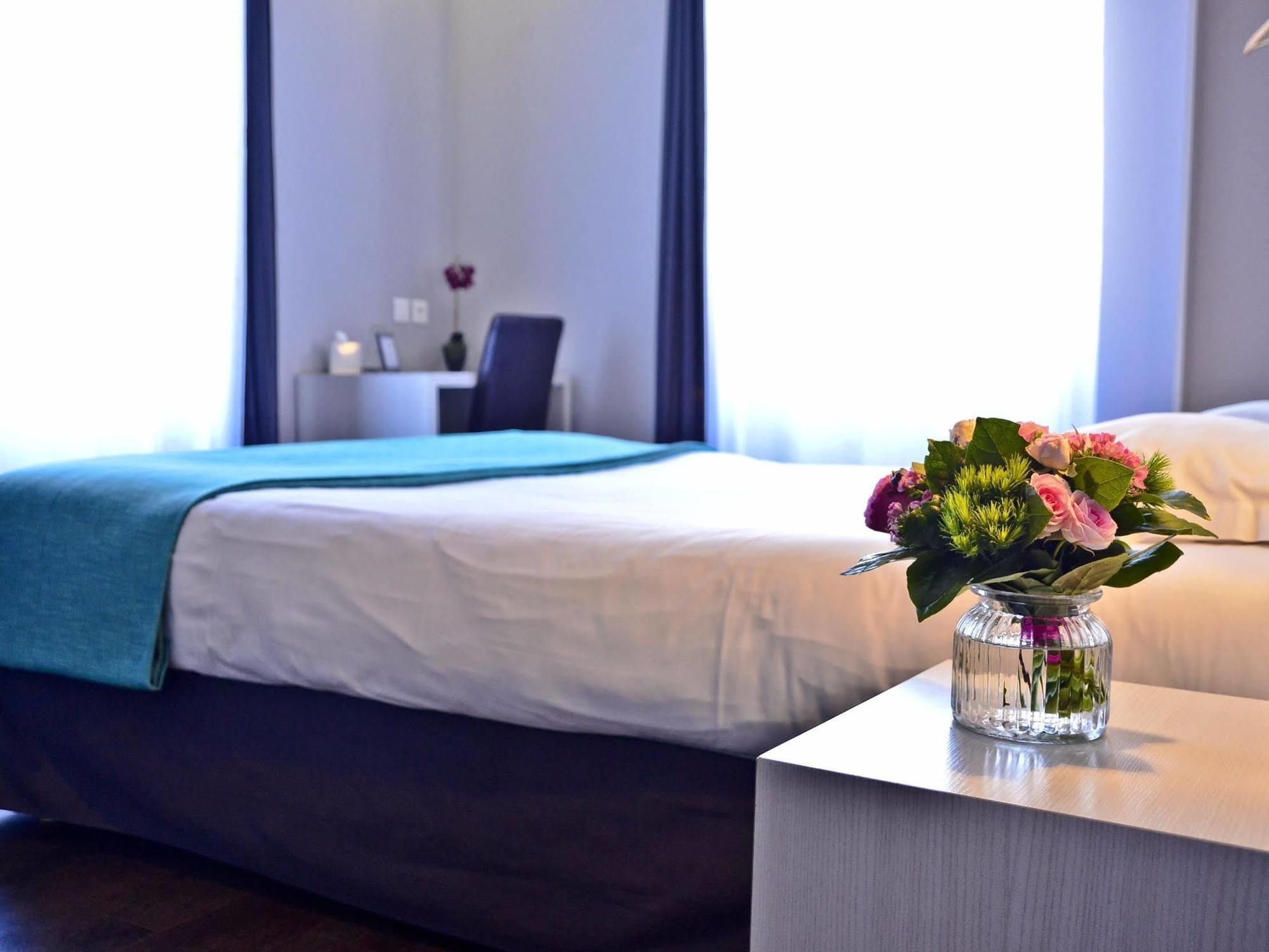 Hotel Le Comty Feurs Экстерьер фото