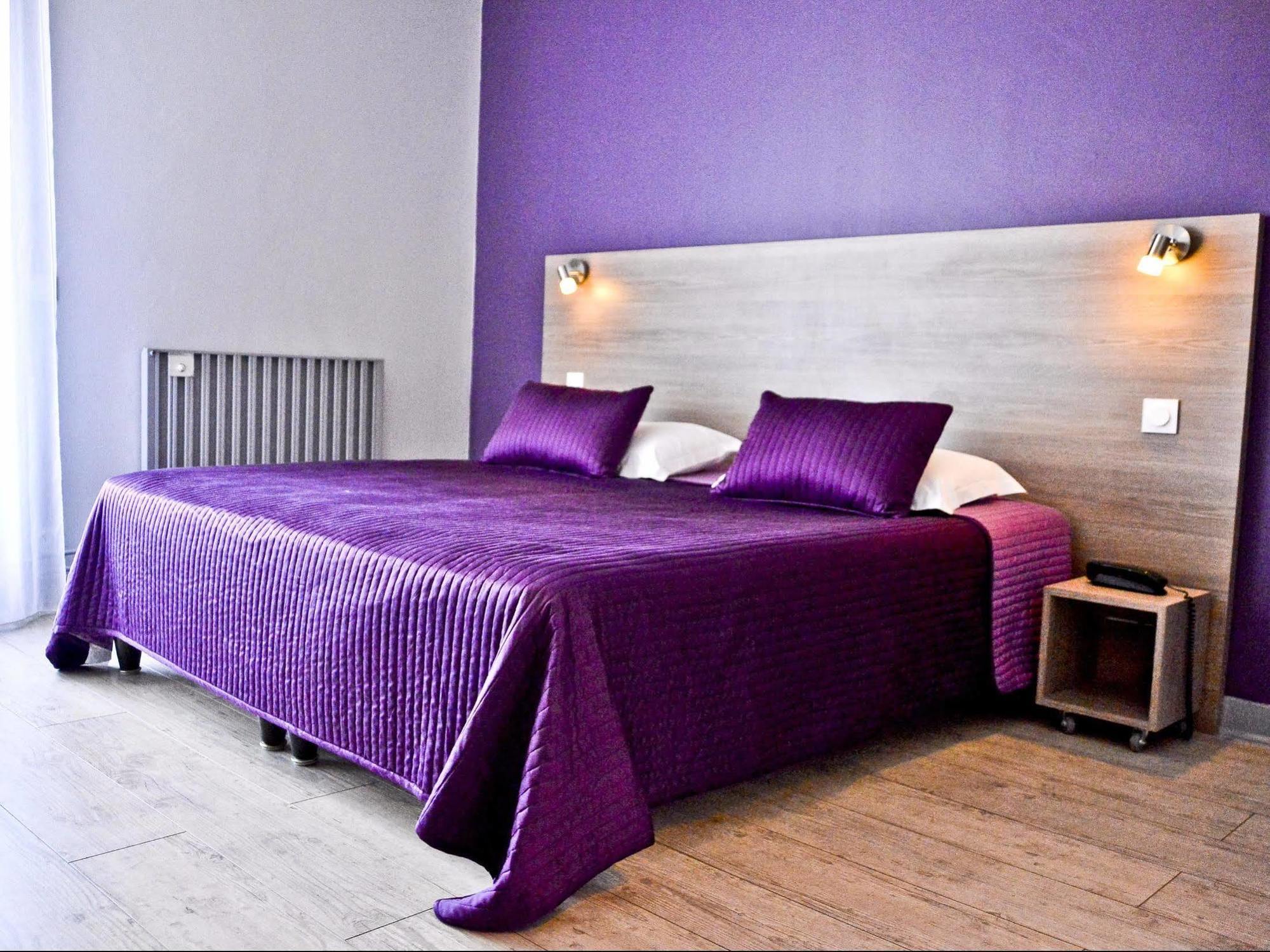 Hotel Le Comty Feurs Экстерьер фото
